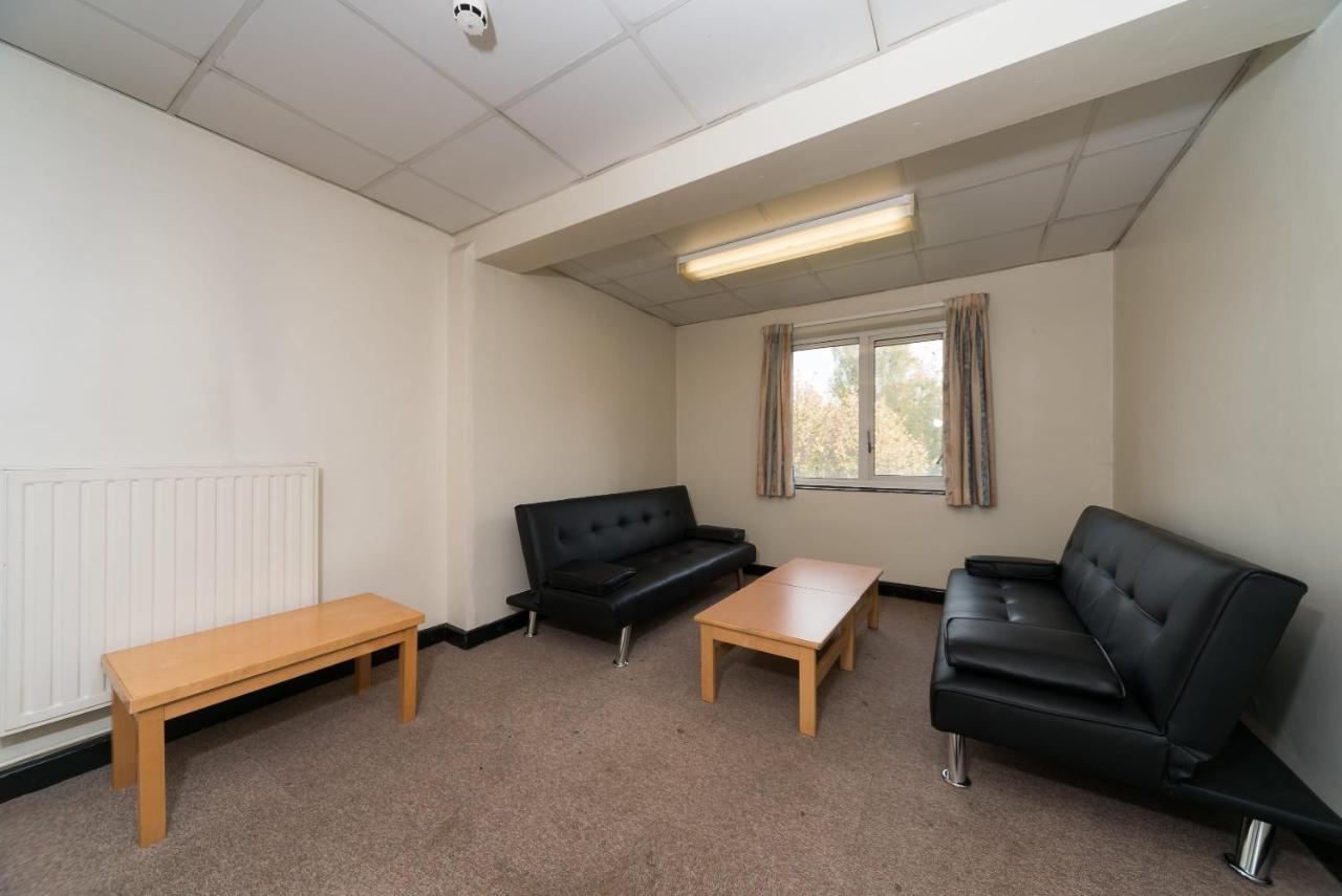 Ensuite Room In Nice Part Of Hull - Quick Central 赫尔河畔京士顿 外观 照片