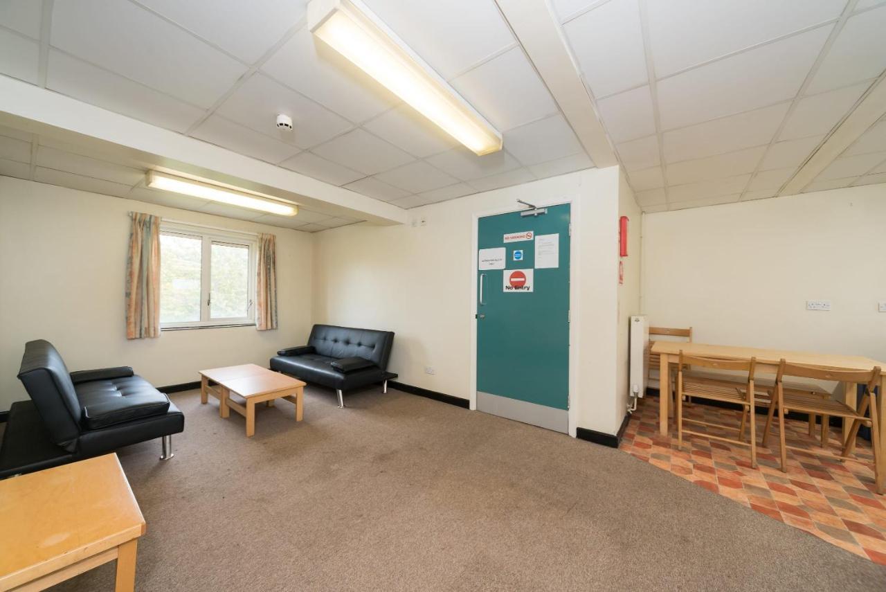 Ensuite Room In Nice Part Of Hull - Quick Central 赫尔河畔京士顿 外观 照片