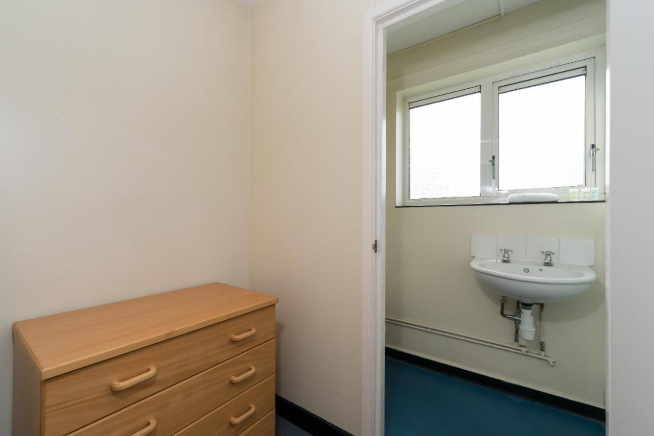 Ensuite Room In Nice Part Of Hull - Quick Central 赫尔河畔京士顿 外观 照片