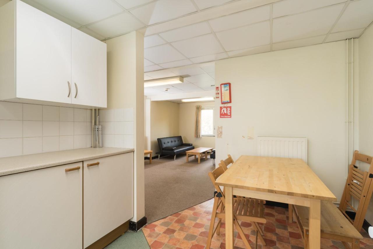 Ensuite Room In Nice Part Of Hull - Quick Central 赫尔河畔京士顿 外观 照片