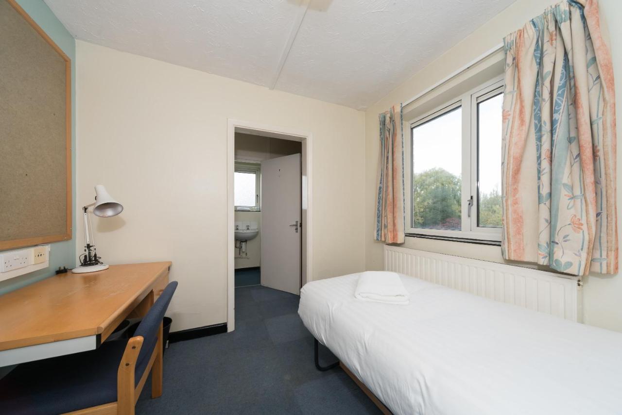 Ensuite Room In Nice Part Of Hull - Quick Central 赫尔河畔京士顿 外观 照片